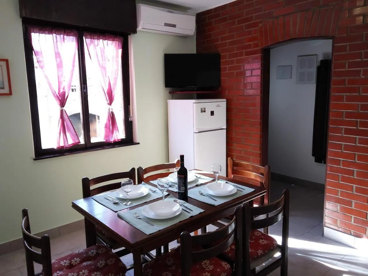 Apartments Villa Sabina Pula 0*,  Croatia
